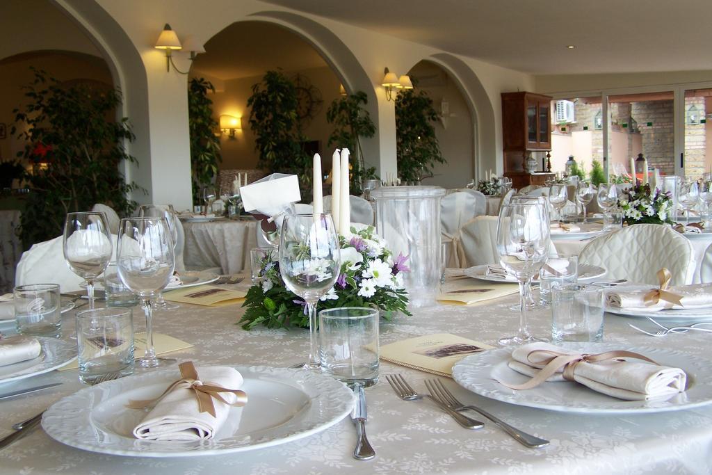 טרצ'ינה Hotel Acquasanta מראה חיצוני תמונה