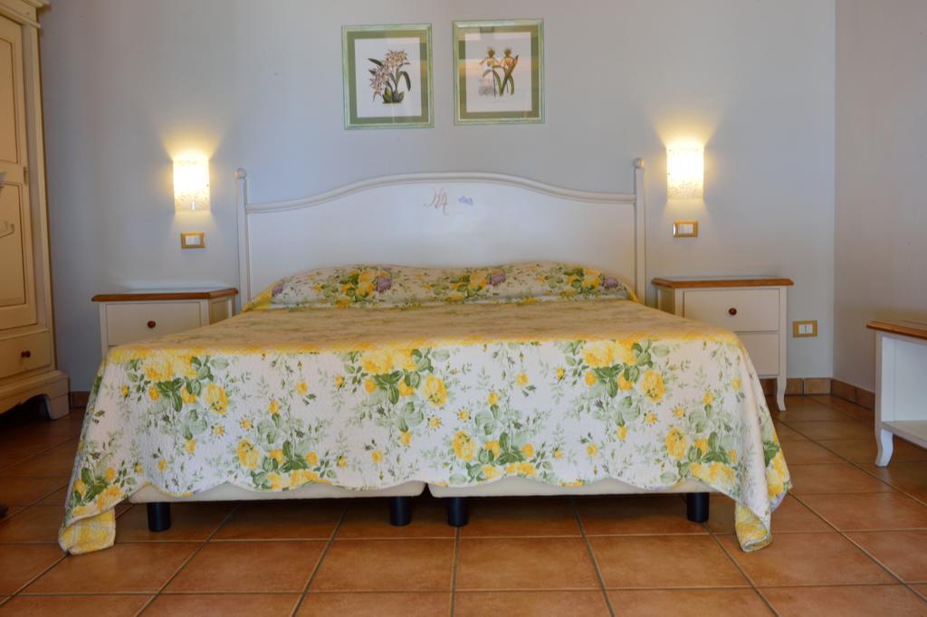 טרצ'ינה Hotel Acquasanta חדר תמונה