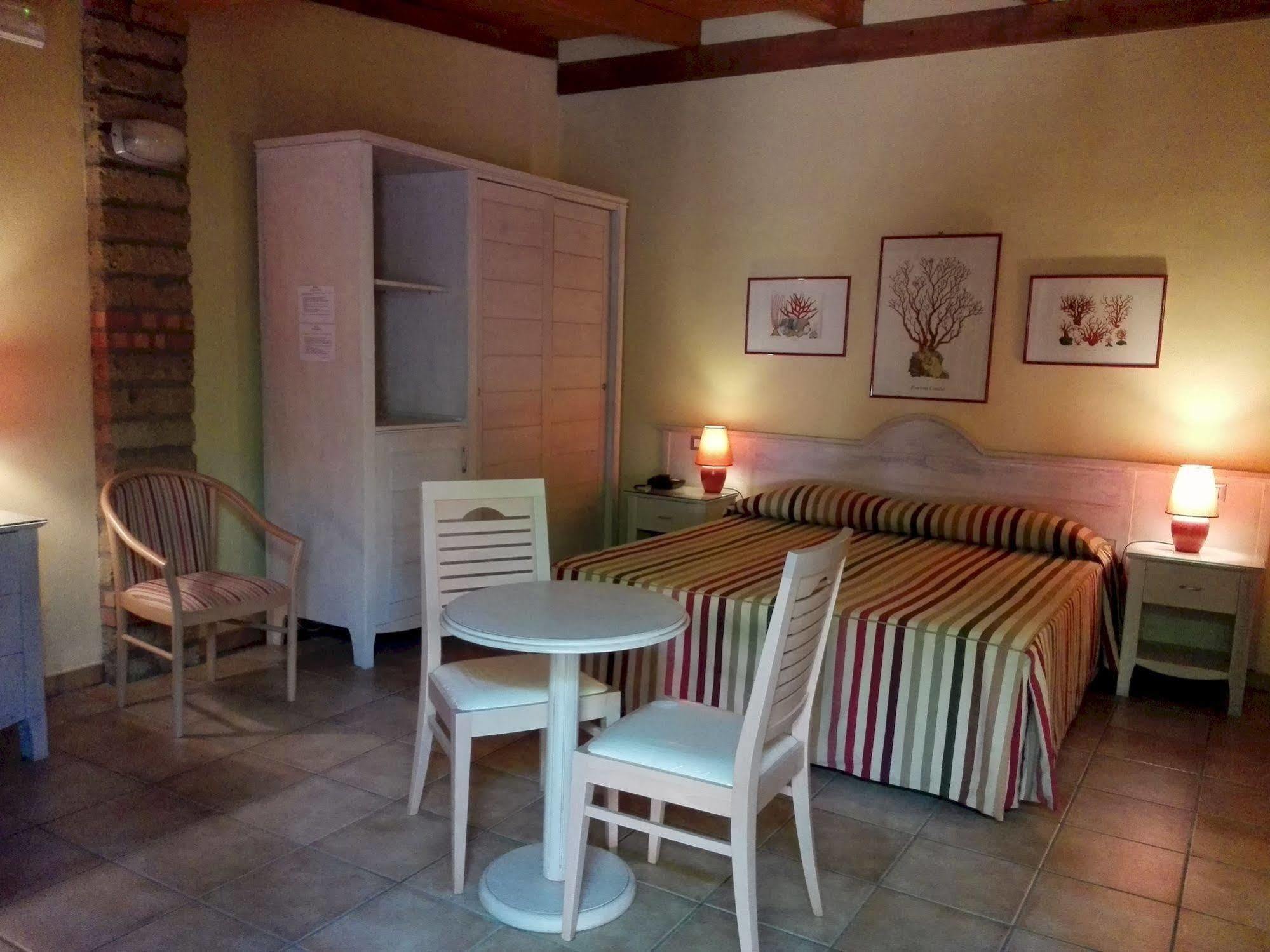 טרצ'ינה Hotel Acquasanta מראה חיצוני תמונה