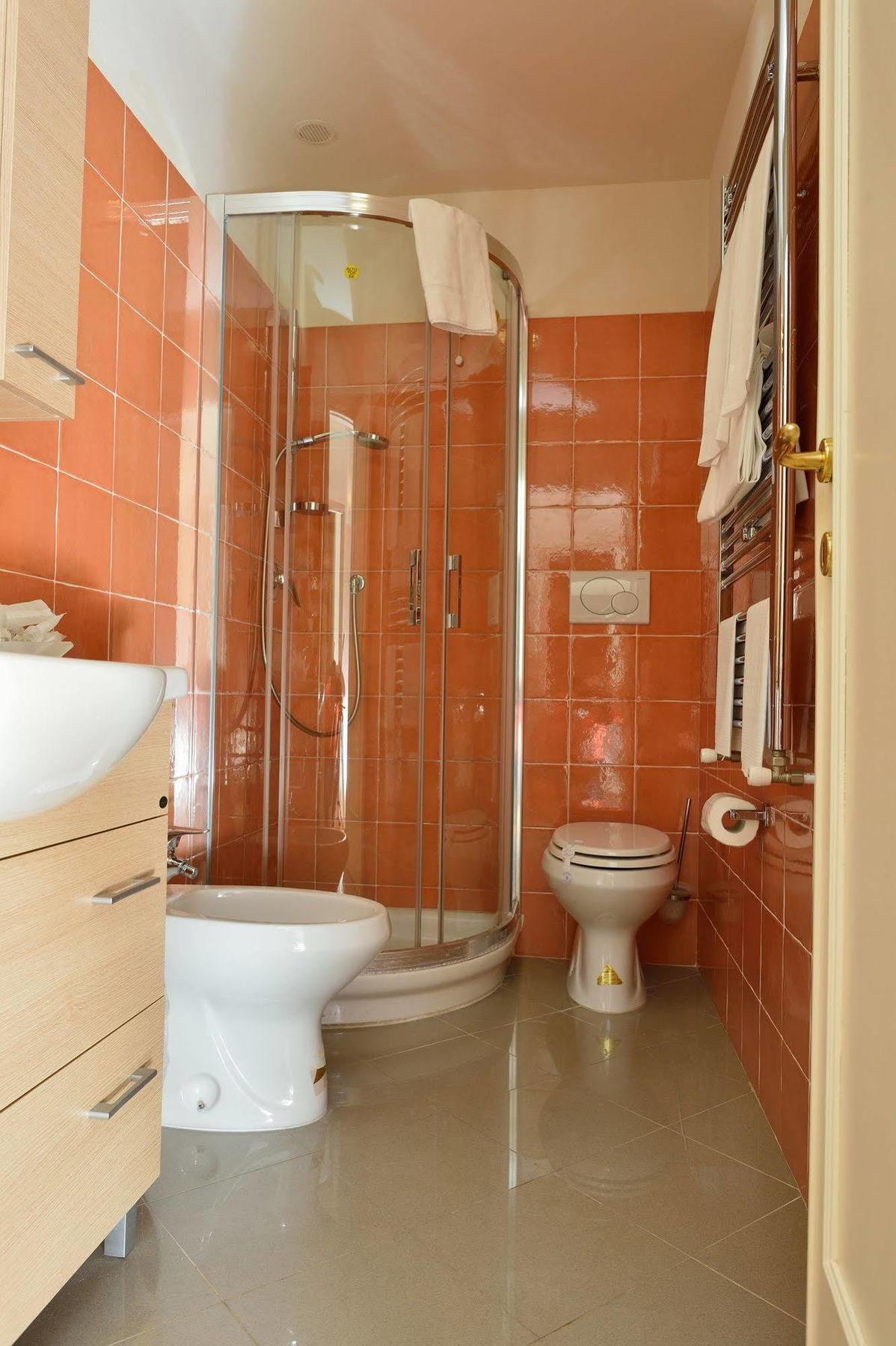 טרצ'ינה Hotel Acquasanta מראה חיצוני תמונה