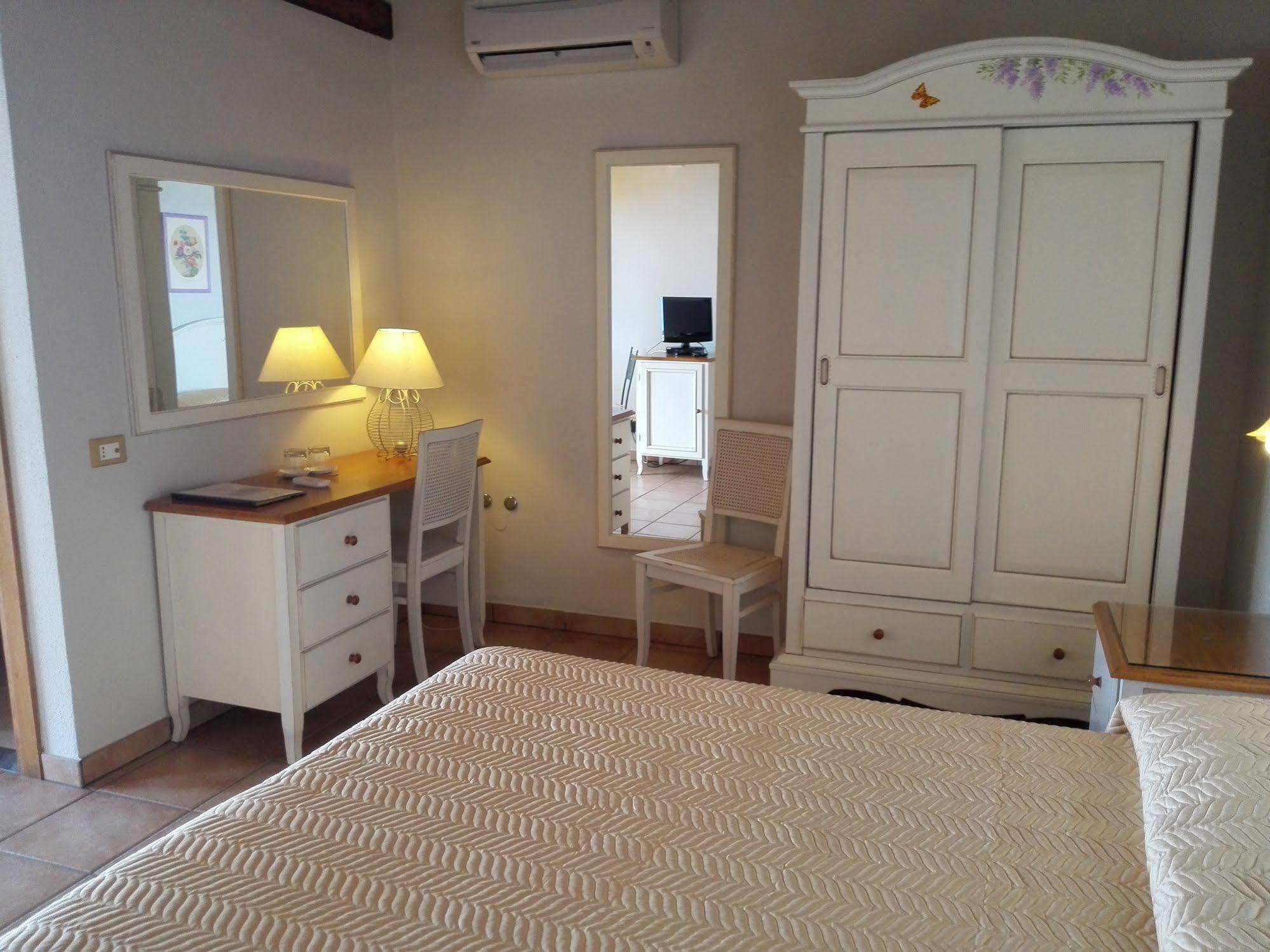 טרצ'ינה Hotel Acquasanta מראה חיצוני תמונה