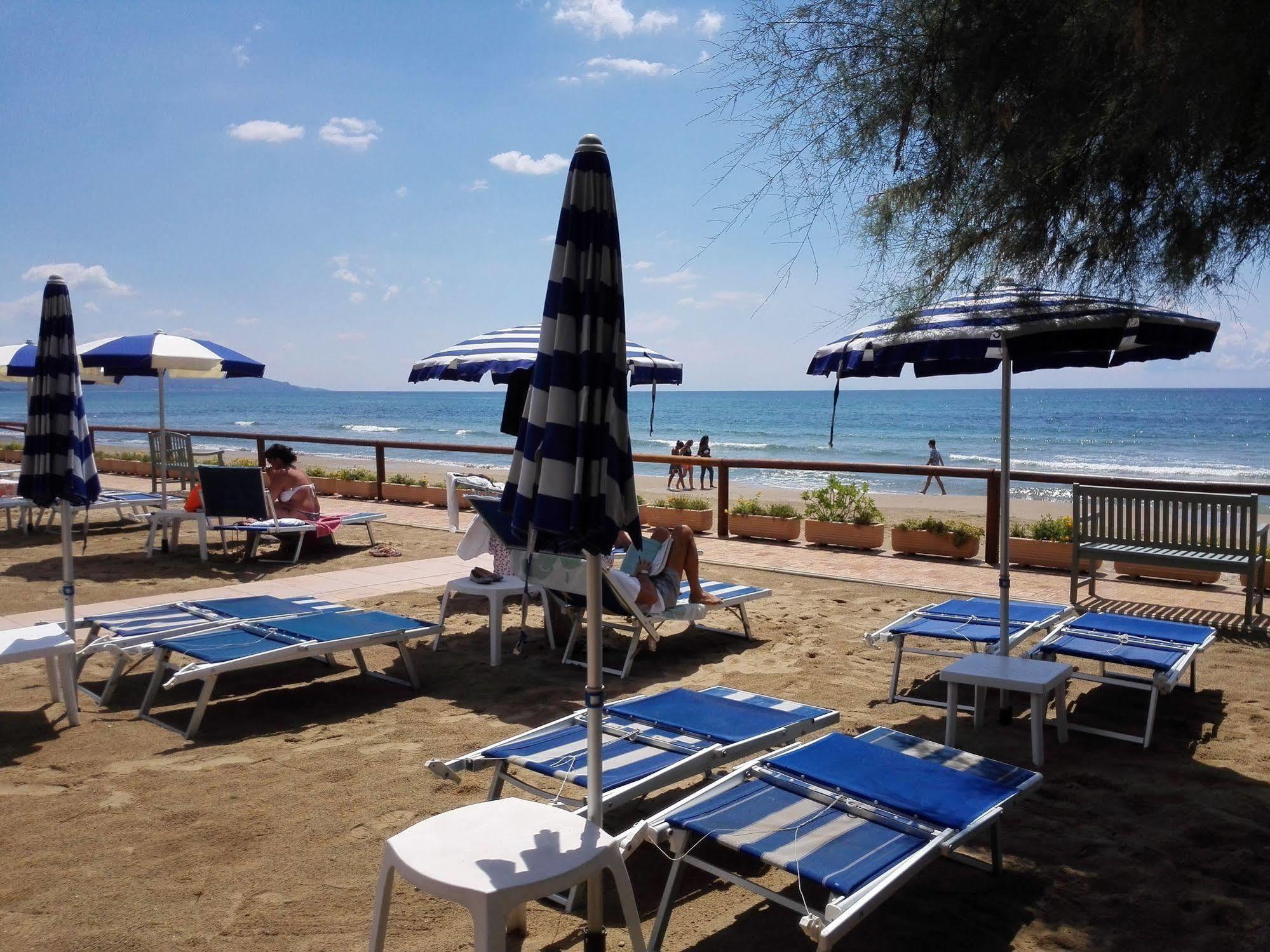 טרצ'ינה Hotel Acquasanta מראה חיצוני תמונה